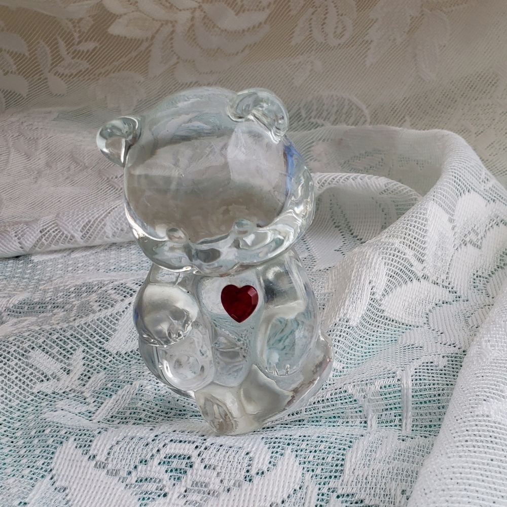 Fenton glass Bear with red ruby stone heart